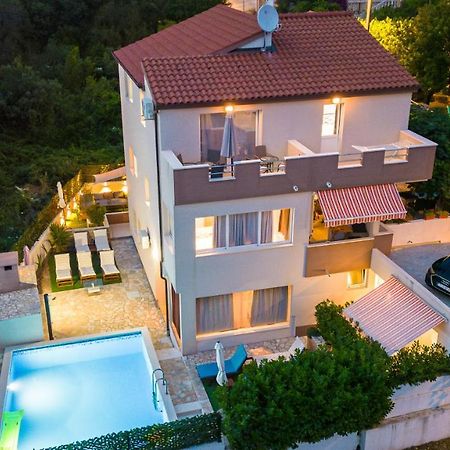 Bruno'S Poolside Apartments - Near Beach Trogir Bagian luar foto