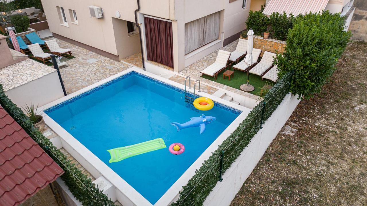 Bruno'S Poolside Apartments - Near Beach Trogir Bagian luar foto
