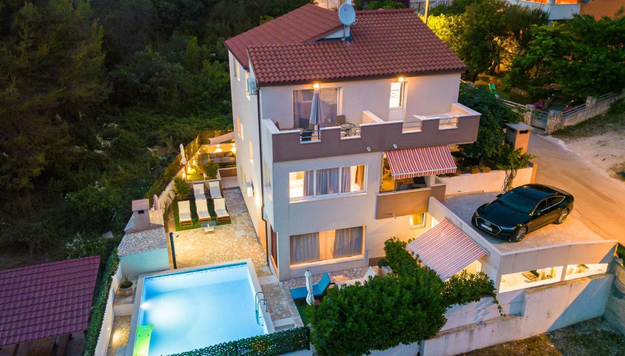 Bruno'S Poolside Apartments - Near Beach Trogir Bagian luar foto