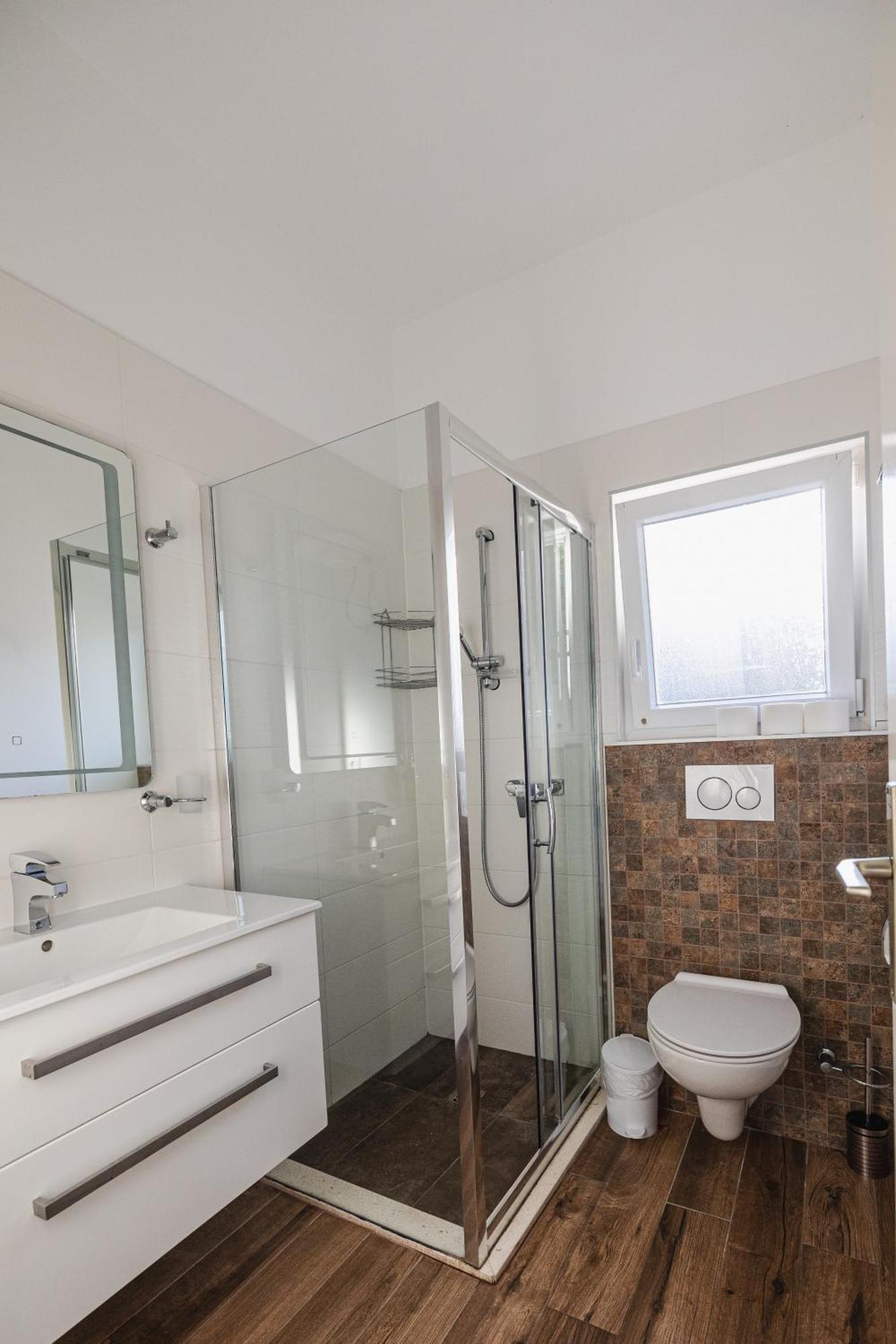 Bruno'S Poolside Apartments - Near Beach Trogir Bagian luar foto